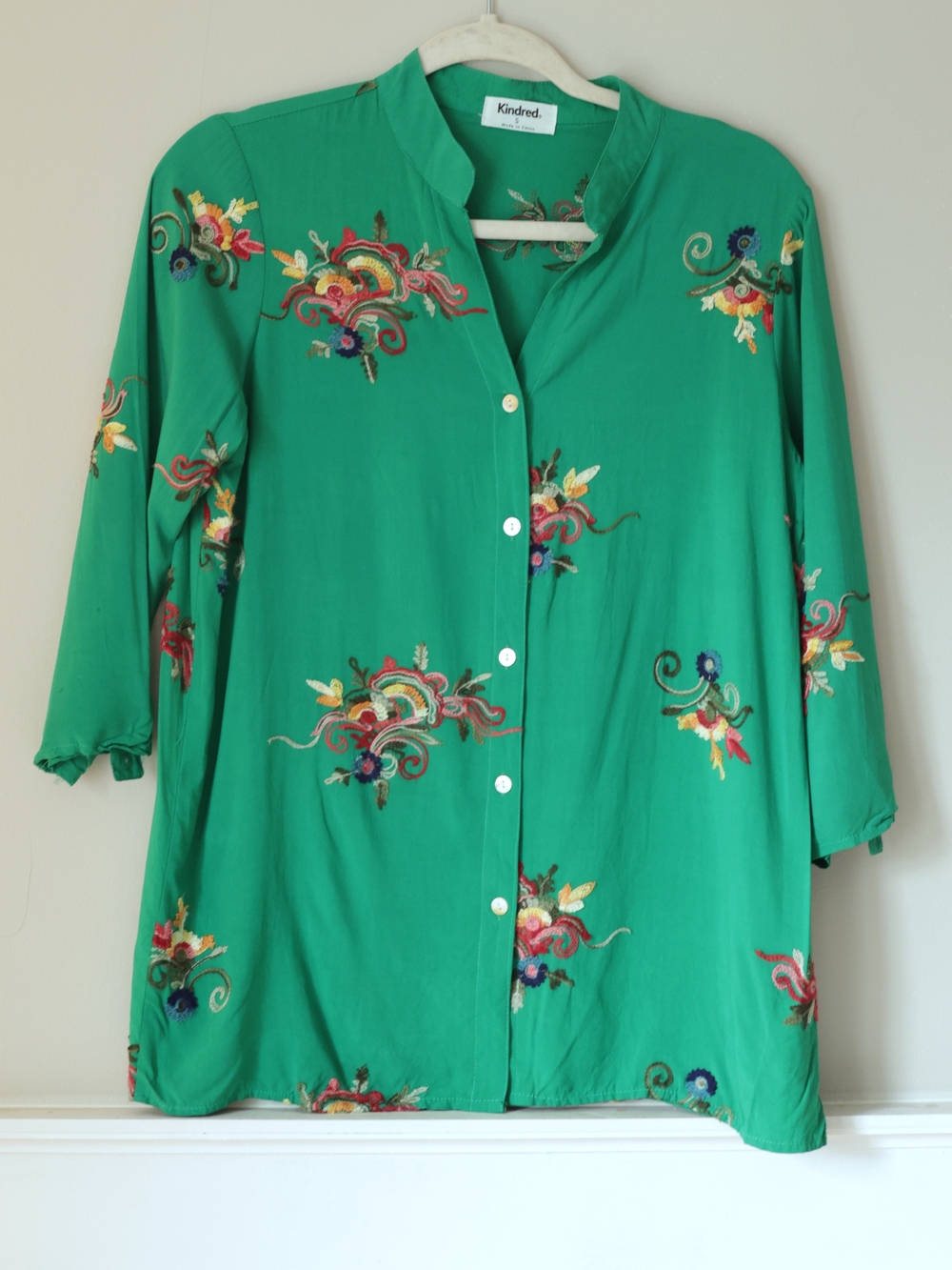 Anthropologie Kindred Green Floral Embroidered Boho Blouse Top Small - Excellent